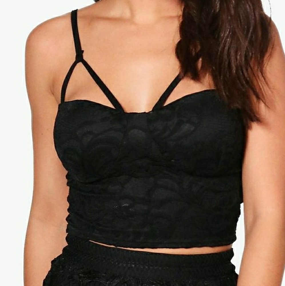 Strappy lace bralett